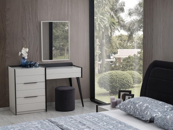 Mona Black Yatak Odası