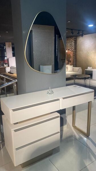 Prada Yatak Odası (BAZA HEDİYELİ)(Teşhir)